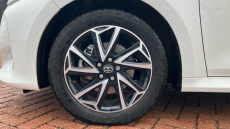 Toyota Yaris 1.5 Hybrid Design 5dr CVT Hybrid Hatchback